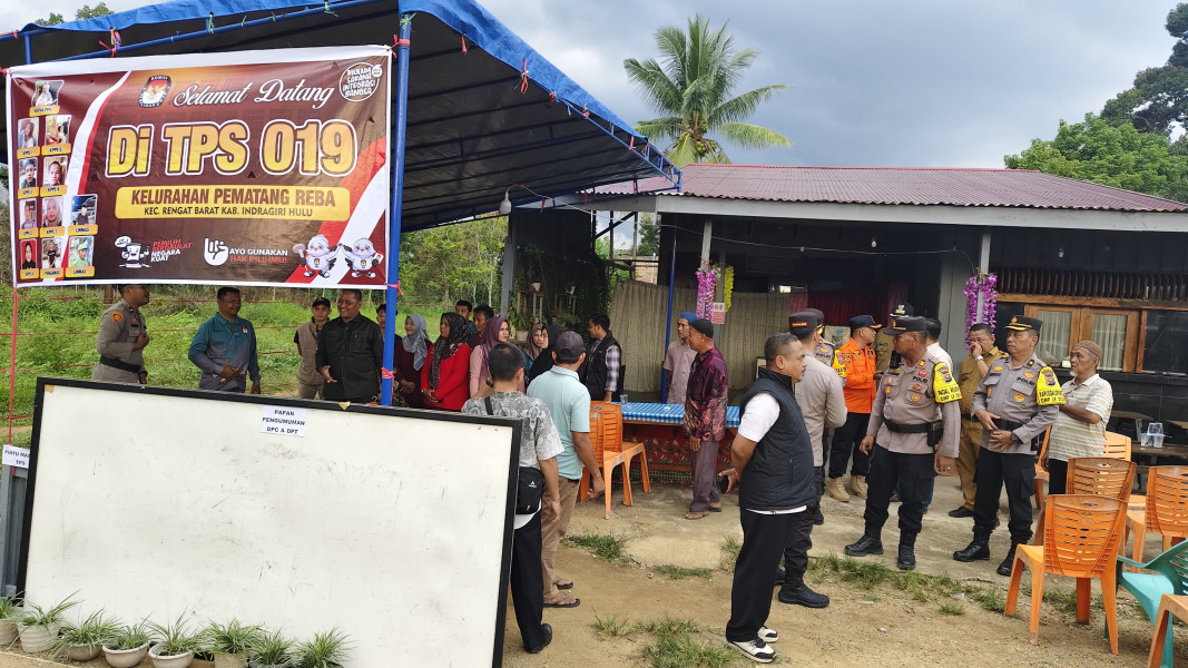 Cek Kesiapan Pilkada, Kapolres Inhu dan Rombongan Tinjau TPS di Lima Kecamatan