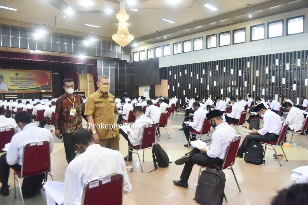 Bupati dan Wabup Inhil Tinjau Pelaksanaan Uji Kompetensi Bagi Calon Kades