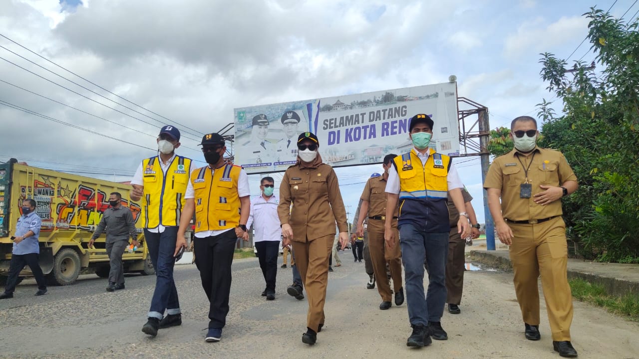 Usulkan Pembangunan Jalan Dua Jalur, Bupati Inhu dan BPJN Wilayah Riau Tinjau Lokasi