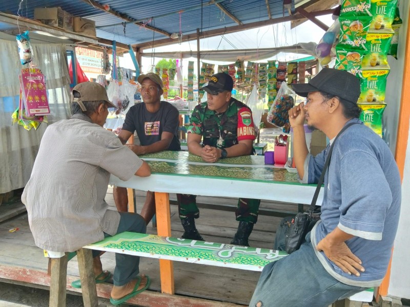 Babinsa Koramil 06/Kateman Ajak Warga Tunggal Rahayu Jaya Jaga Lingkungan dan Cegah Karhutla