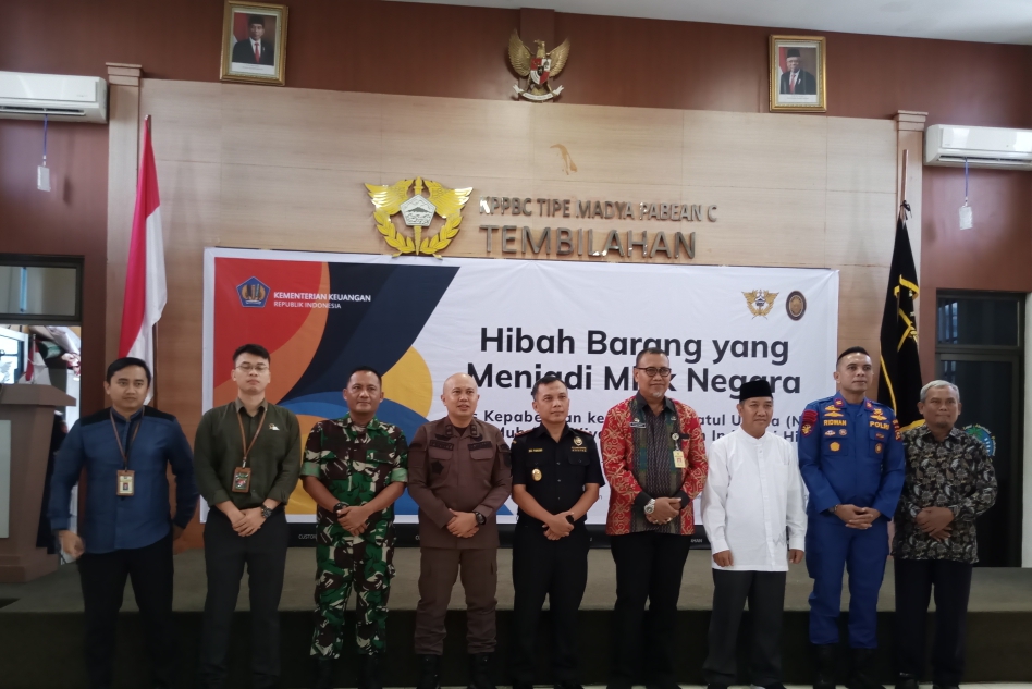 Bea Cukai Tembilahan Hibahkan Barang Milik Negara ke Muhammadiyah dan NU