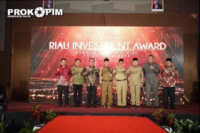 Dari PDMPTSP Riau, Pemkab Inhil Raih Penghargaan Riau Investment Award 2023