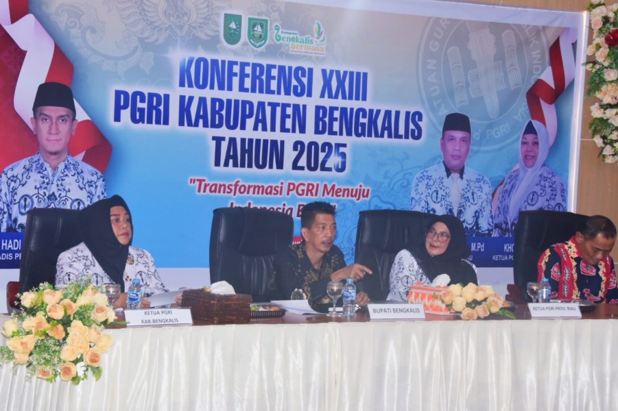 Bupati Kasmarni Buka Konferensi Ke-23 PGRI Bengkalis,  Berharap PGRI Terus Berpacu Tingkatkan Mutu Pendidikan Kab. Bengkalis