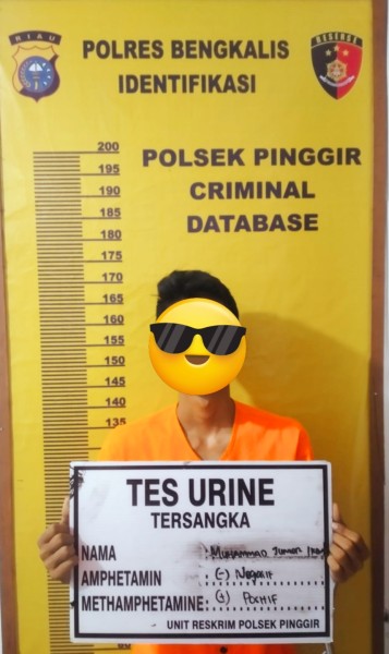 Pelaku  Diamankan, Polsek Pinggir Sita Barang Bukti Paket Kecil Narkotika Jenis Sabu