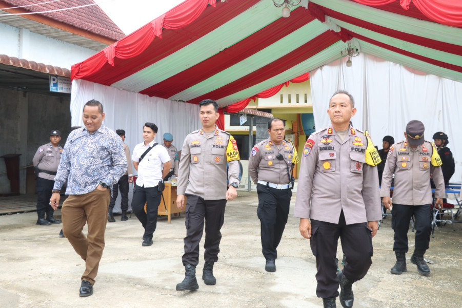 Cek Kesiapan Pengamanan Pleno Tingkat Kabupaten, Kapolres Inhu dan Pamatwil Polda Riau Monitoring Kantor KPU