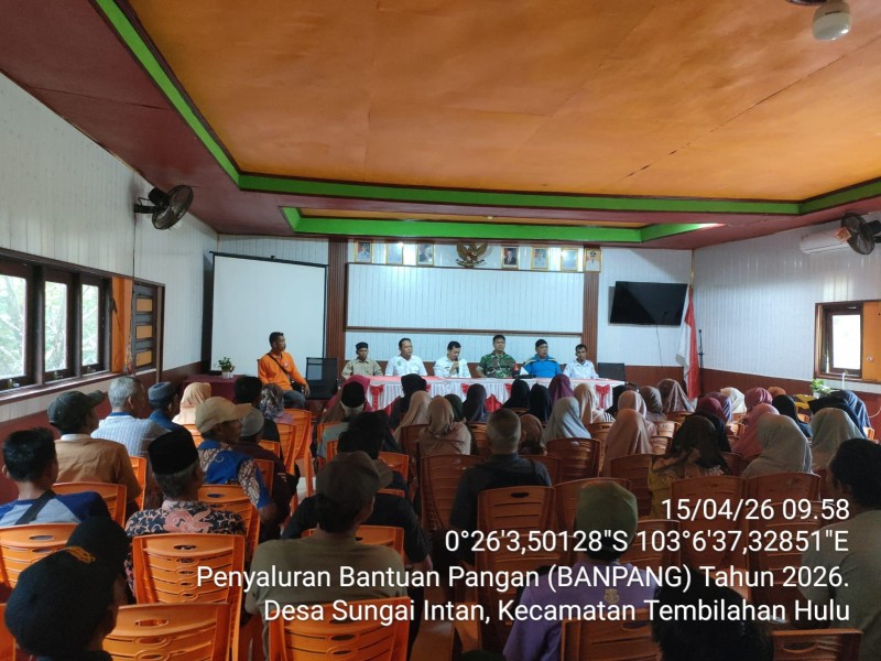 Pemdes Sungai Intan Salurkan Bantuan Pangan