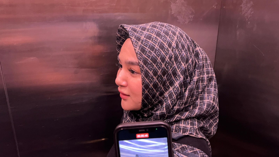 Selebgram Hana Hanifah Hindari Wartawan Usai Diperiksa Penyidik Polda Riau