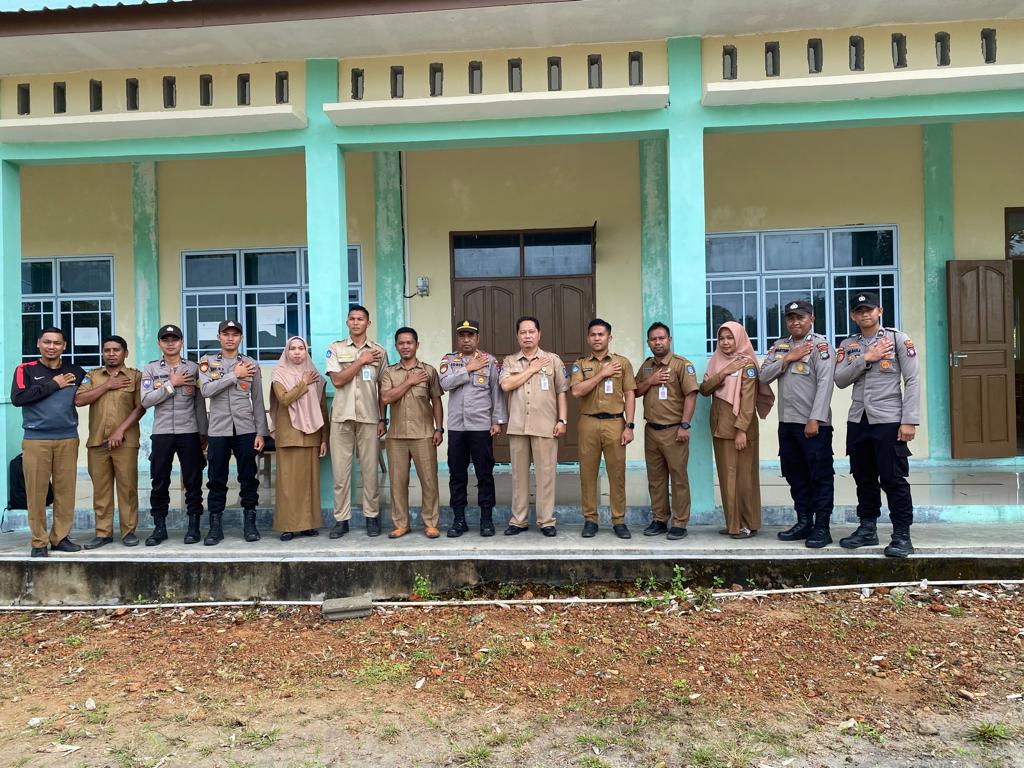 Jadi Pembina Apel, Pesan Kapolsek Daik Kepada Pelajar SMKN 2 Daik Lingga.