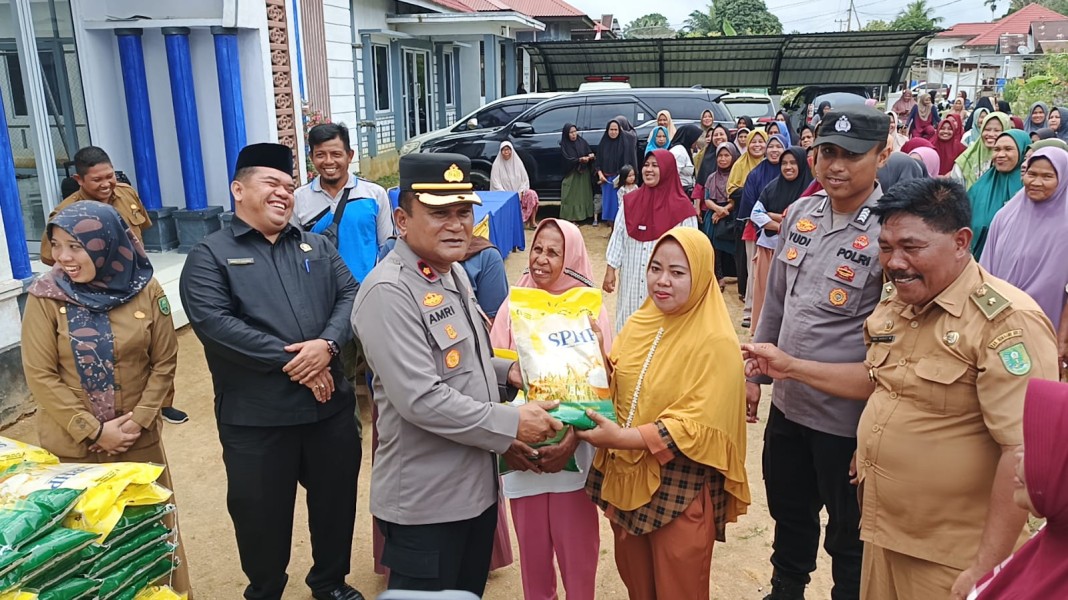 Polres Indragiri Hulu Gelar Operasi Pasar Pangan Murah