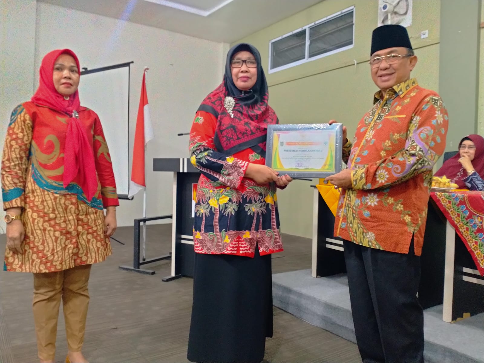 Terima Penghargaan dari Pemda Inhil, Ini 10 Inovatif Puskesmas Tembilahan Hulu