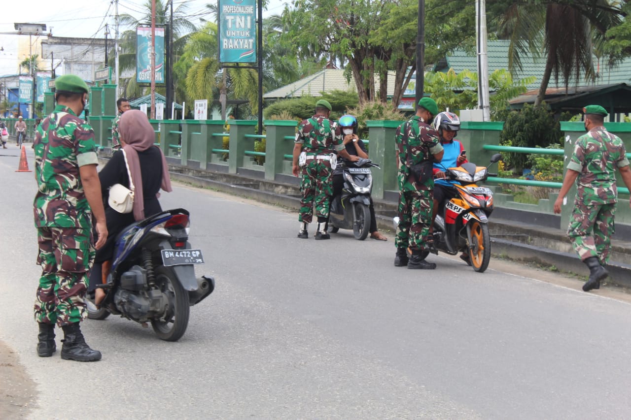 Tingkatkan Capaian Vaksinasi, Kodim 0314/Inhil Laksanakan Sosialisasi ke Masyarakat Pengguna Jalan