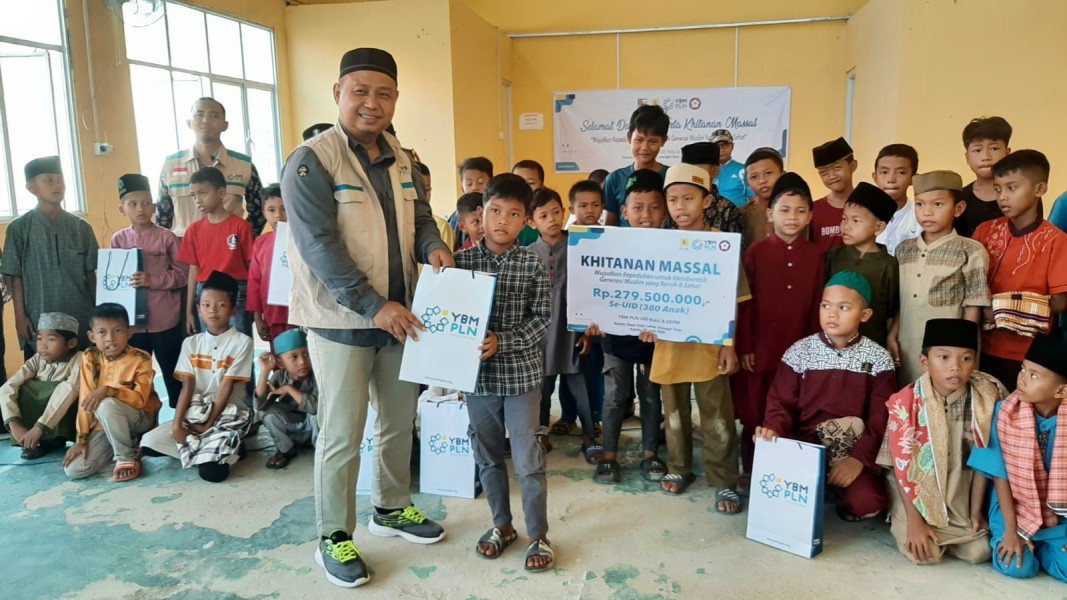 YBM PLN UP3 Rengat Gelar Khitan Massal