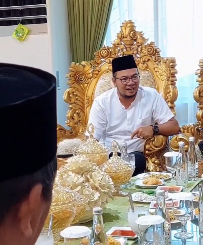 Ketua DPRD Inhil Sambut Gubernur Riau saat Hadiri Istighosah Gema Muharram 1447 H