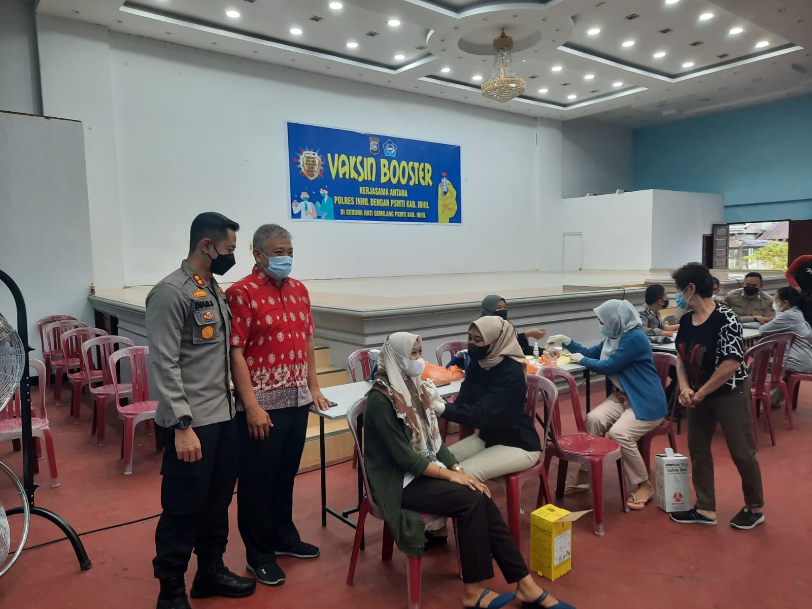 Kapolres Inhil Tinjau Vaksinasi Booster di Gedung PSMTI