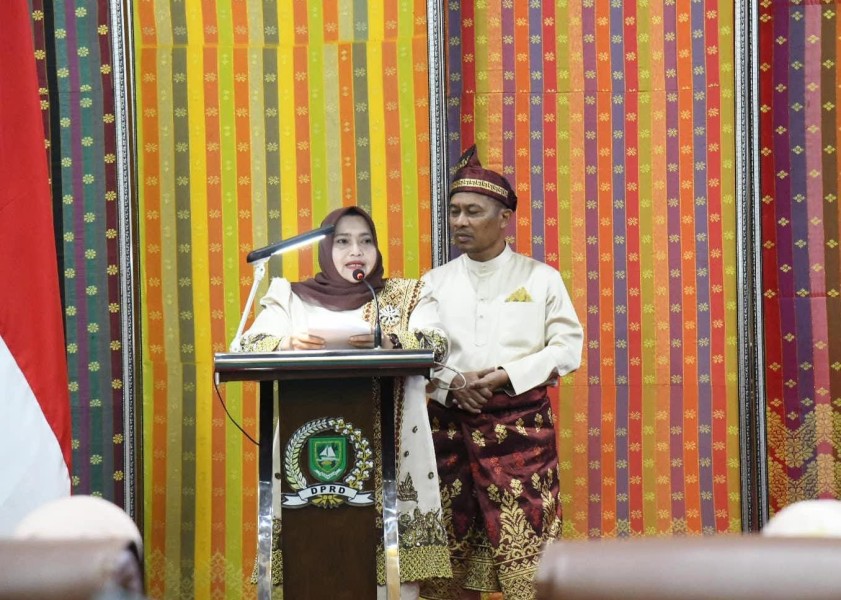 Sidang Paripurna Istimewa Hari Jadi ke-514 Bengkalis, Bupati Kasmarni Ajak Perkuat Persatuan Membangun Negeri Zuriat Abdillah, S.Pd.I Zuriat Abdillah, S.Pd.I