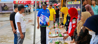 Diguyur Hujan Bupati Inhil Tetap Hadiri Rangkaian HPN Riau 2023