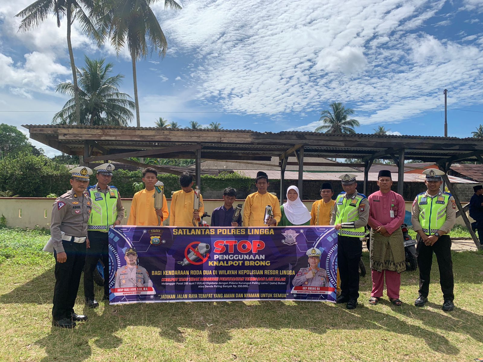 Laksanakan Giat Edukatif Berlalulintas, Satlantas Polresta Lingga Himbau Larangan Kepada Siswa Menggunakan Knalpot Brong.