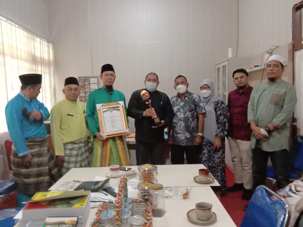 Pemkab Inhil Terima Penghargaan Kategori II Tingkat Kabupaten dalam Pembangunan