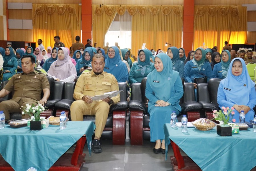 Ketua TP PKK Inhu, Suci Rahmiani Lantik Ketua TP PKK Kecamatan