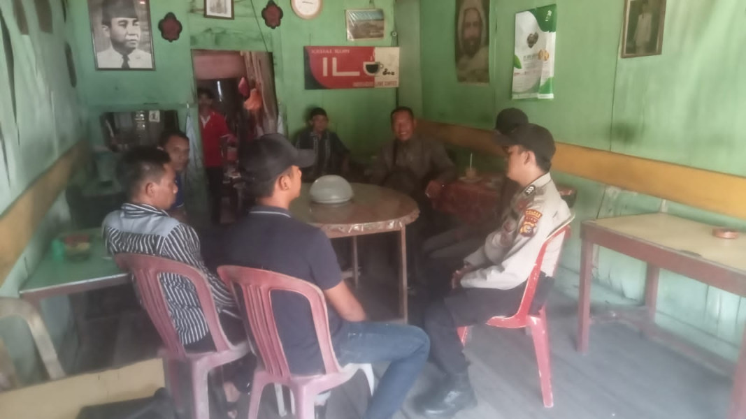 Personel Polsek Kuindra Konsisten Sampaikan Himbauan Kamtibmas dan Pilkada Damai