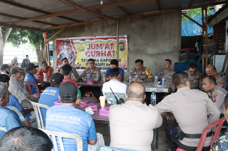 Jum'at Curhat, Polres Inhil Datangi Pelabuhan Pelindo