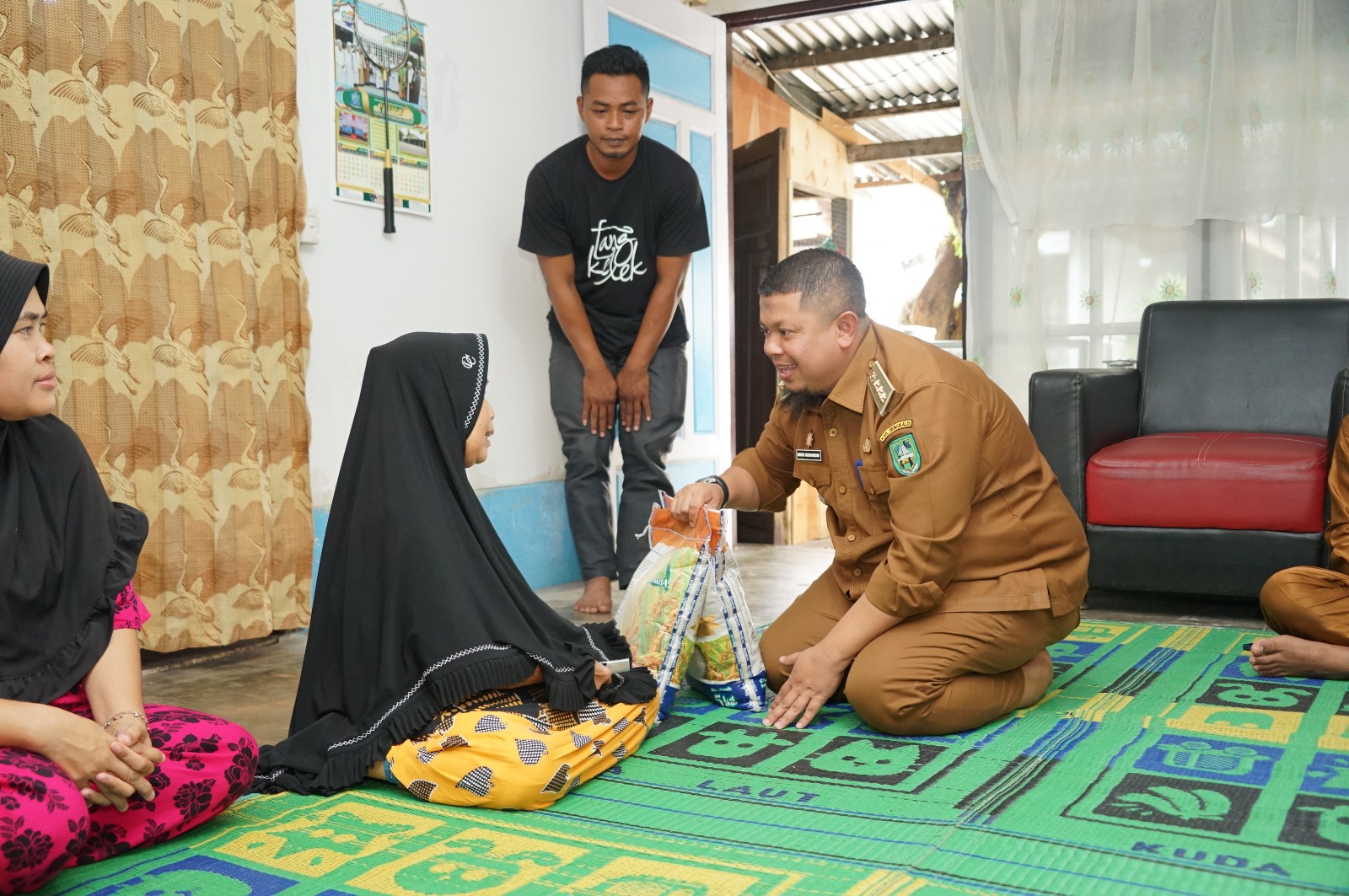 Takziah ke Rumah Warga Kelurahan Babussalam dan Pematang Pudu