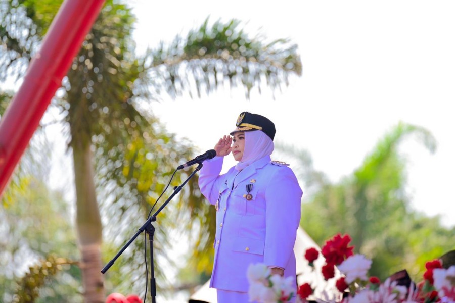 Bupati Kasmarni Pimpin Upacara Detik-Detik Proklamasi Kemerdekaan RI ke-80