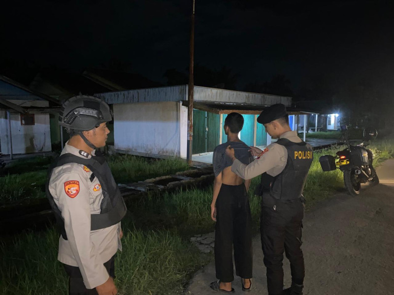 Cegah Gangguan Kamtibmas, Polsek Enok Rutin Patroli Malam