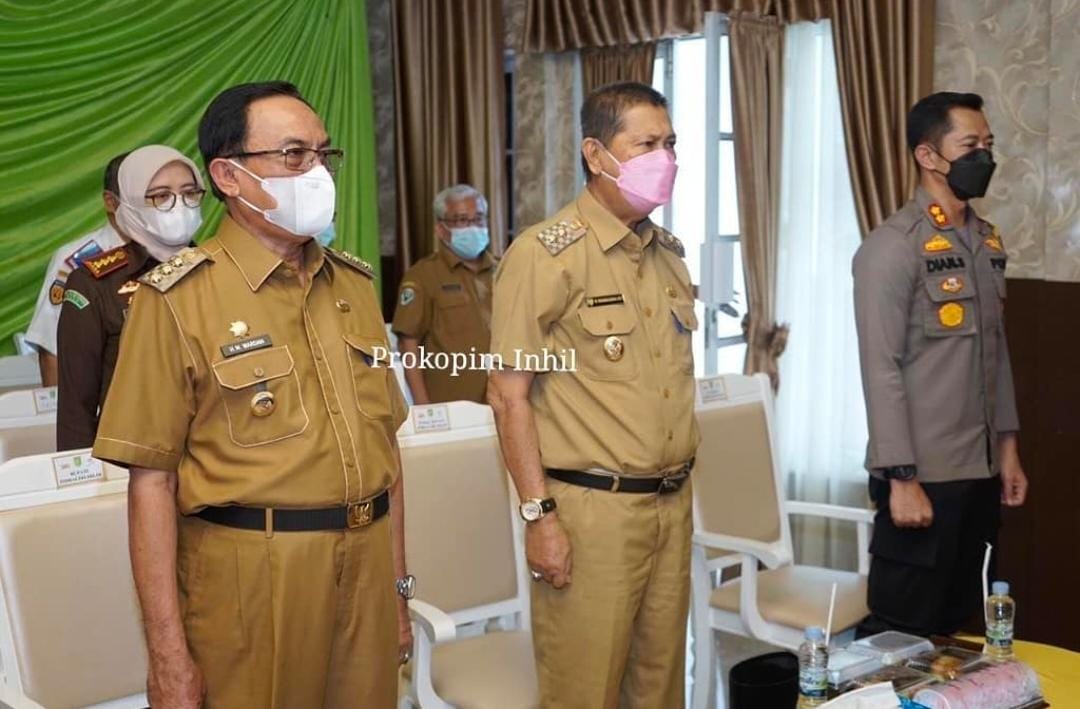 Bupati dan Wakil Bupati Inhil Ikut Mendengarkan Arahan Presiden RI Penanggulangan Covid-19 Secara Virtual