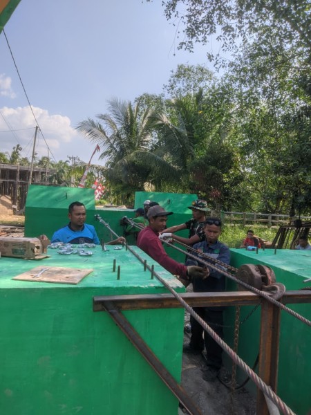 Progres Jembatan Gantung Perintis Garuda di Lahang Tengah Terus Dipacu