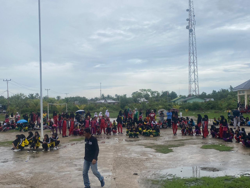 Meriahkan HUT KORPRI,PGRI,HGN dan Kesehatan,Polsek Kuindra Ikuti Lomba Jalan Santai