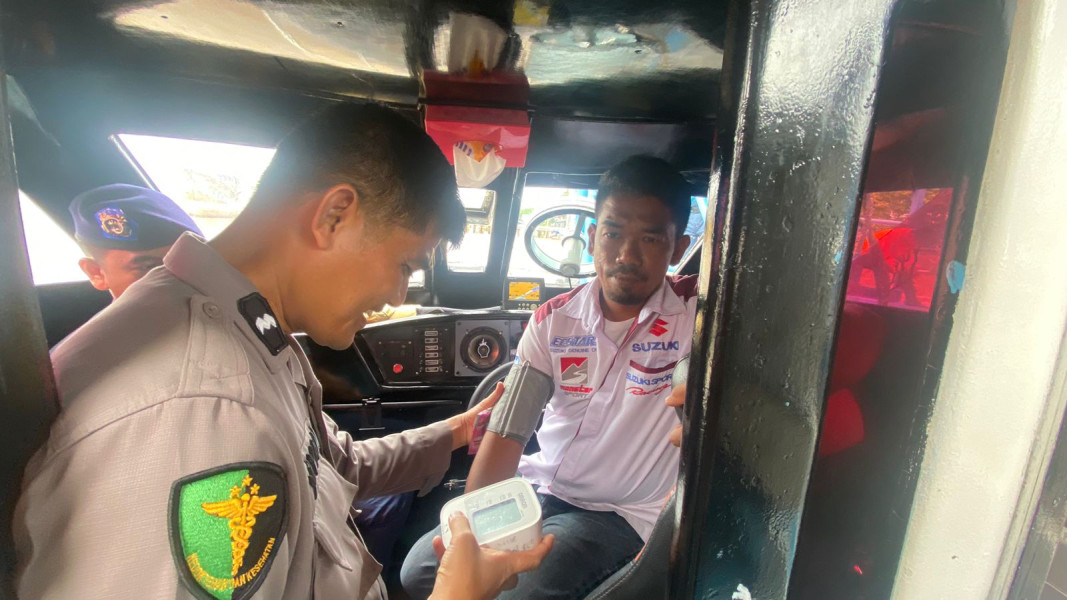 Nahkoda Speedboat Ikuti Pemeriksaan Kesehatan oleh Satgas Ban Ops Subsatgas Dokes Polres inhil