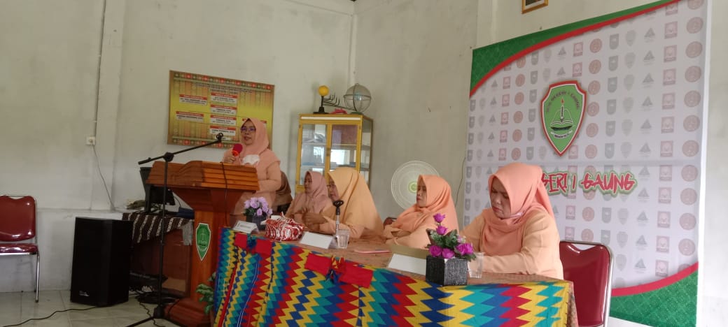 Dinkes Inhil Melalui UPT Puskesmas Kuala Lahang Berikan Materi Khusus Tentang Kesehatan Reproduksi Wanita