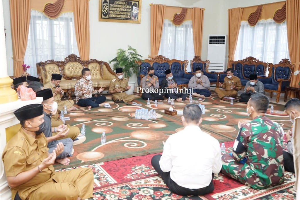 Bupati dan Wabup Sampaikan Belasungkawa Atas Wafatnya Mertua Ketua DPRD Inhil