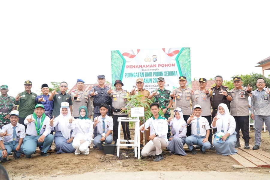 Dukung Program Green Policing, Dandim 0314/Inhil dan Forkopimda Tanam Pohon Bersama Wakapolda
