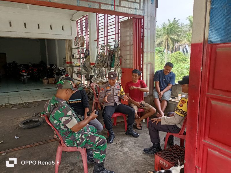 Ciptakan Pilkada Damai Tahun 2024, Polsek Kerumutan Bersama TNI Lakukan Cooling System