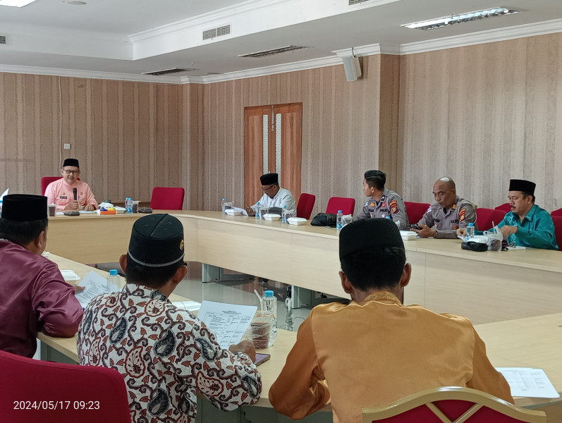 Asisten I Pemkab Rohil Pimpin Rapat Persiapan Keberangkatan Calon Jemaah Haji 2024