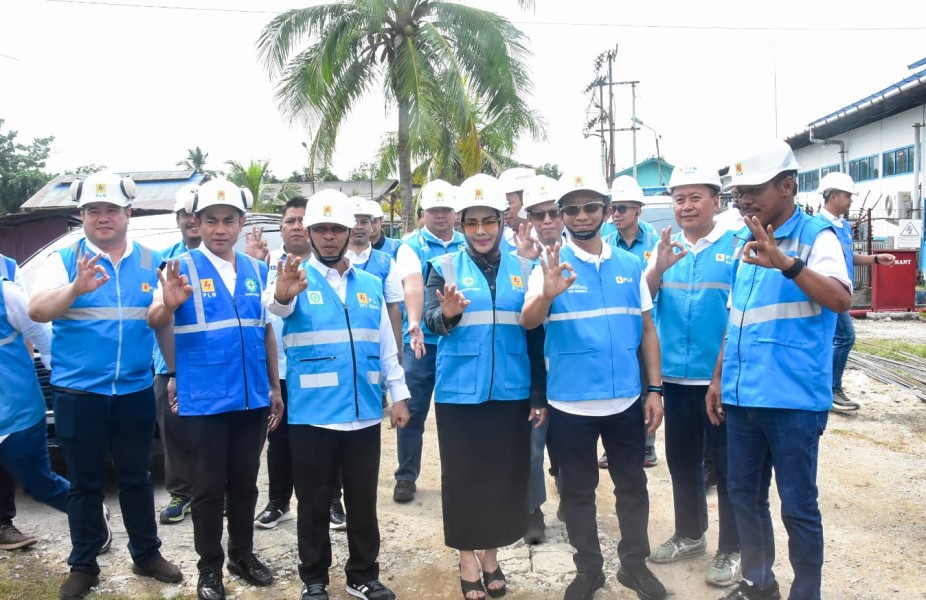Dirut Distributor PLN Kunjungi PLTD Bengkalis, Wabup Harapkan Listrik Bawah Laut Segera Terealisasi