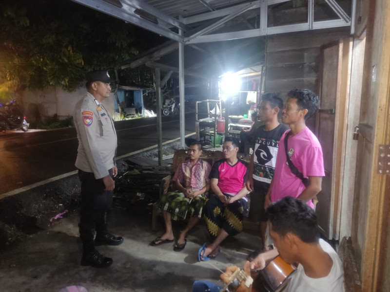 Polsek Tempuling Aktif Laksanakan Patroli Malam untuk Wujudkan Pilkada Serentak 2024 yang Aman dan Damai