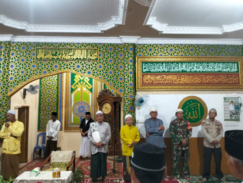 Personel Polsek Kuindra Hadiri Maulid Nabi Muhammad SAW 1446 H