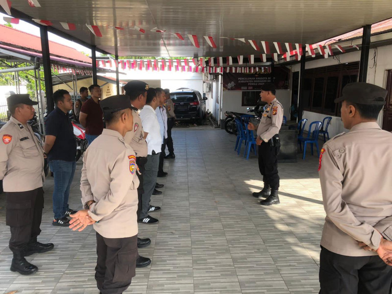 Polres Inhil Melaksanakan Pengamanan di Kantor KPU, Bawaslu serta Pengawalan Pribadi Selama Tahapan Pemilu 2024