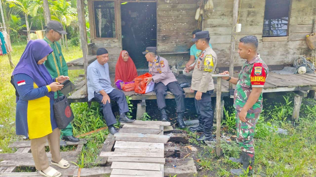 Upika Kuala Kampar Gelar Bansos dan Cooling System di Desa Teluk Jelang Pilkada 2024