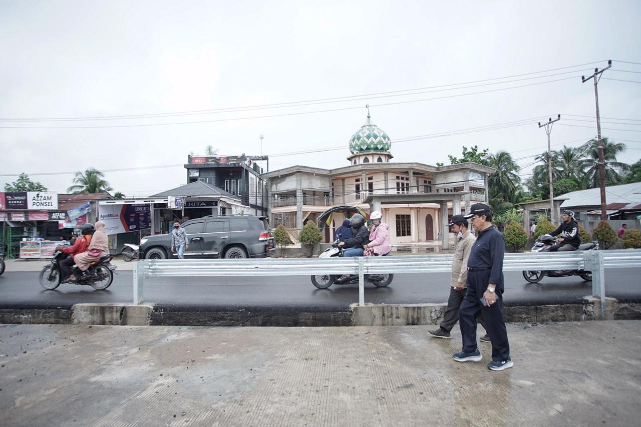 Bupati HM Wardan Tinjau Pengerjaan Ruas Jalan Dibeberapa Lokasi