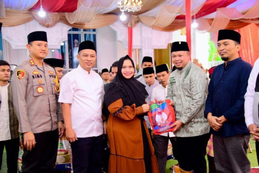 Bupati Bengkalis Safari Ramadhan Ketiga di Masjid Al Muhajirin Kecamatan Mandau