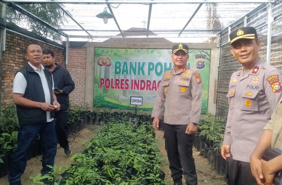 Kapolres Inhu Resmikan Bank Pohon dan Rayakan HPN 2026