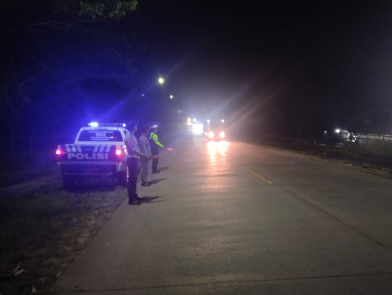 Patroli Malam Pospam Japura, Antisipasi Macet di Antrean SPBU