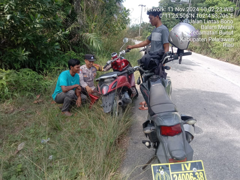 Aksi Nyata Polisi Bantu Warga Dalam Ciptakan Pilkada Damai