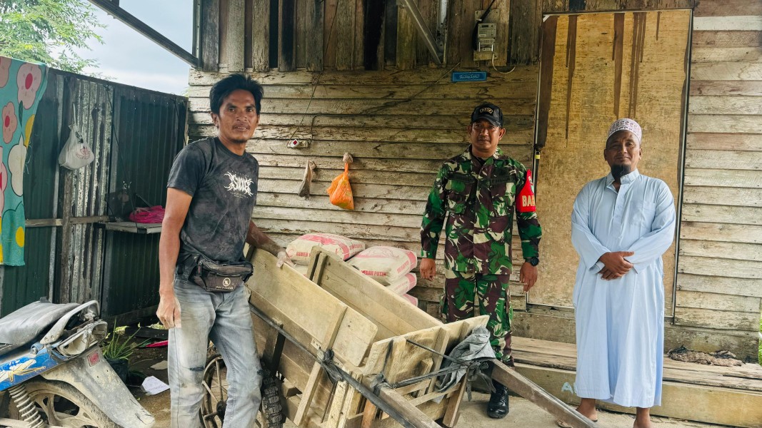 Jumat Berkah, Kodim 0314/Inhil Salurkan Bantuan Material Pembangunan Musholla Putri Yayasan Darul Masakin