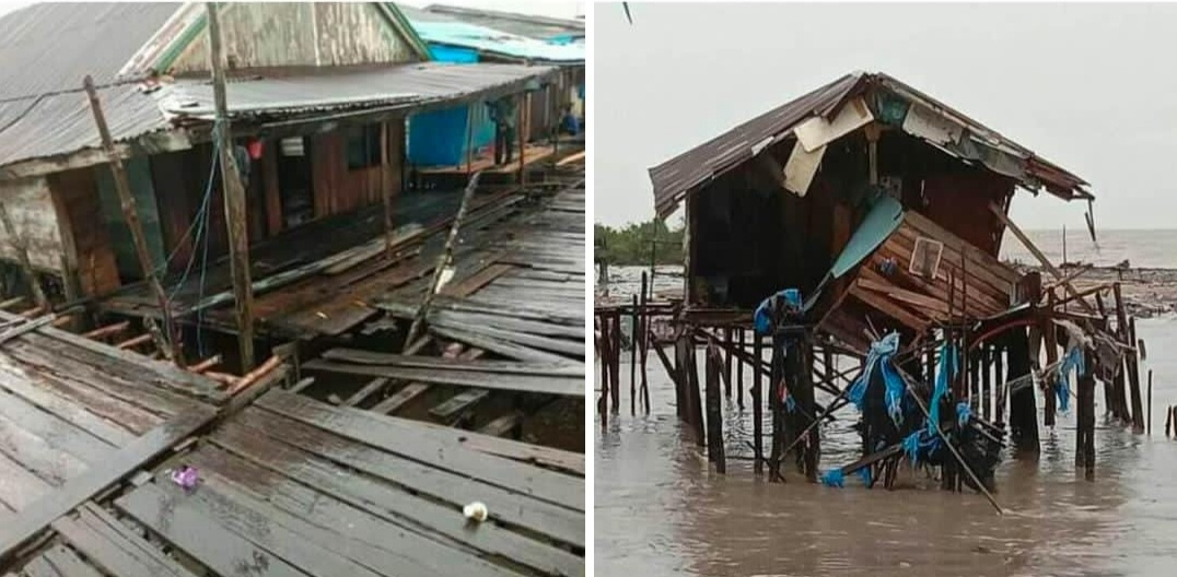 Gelombang Air Pasang Hantam Puluhan Perumahan Masyarakat di Kuala Selat