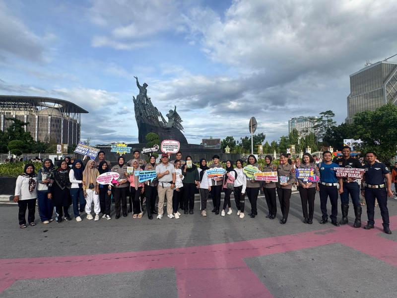 Dirlantas Polda Riau Sambangi CFD di Pekanbaru: Sampaikan Pesan Tertib Berlalu Lintas dan Pilkada Damai